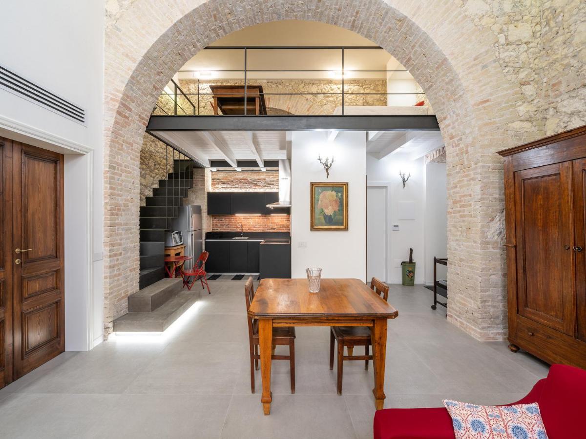 קליארי Massimo Boutique Apartment מראה חיצוני תמונה