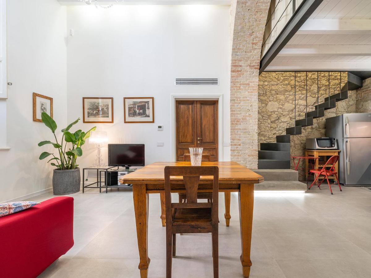 קליארי Massimo Boutique Apartment מראה חיצוני תמונה